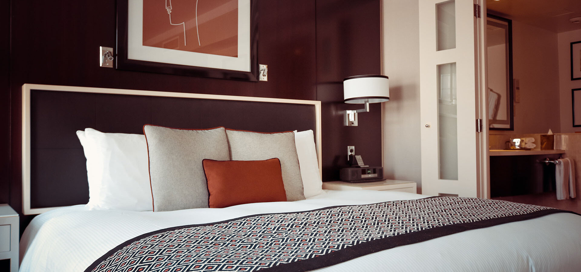 Hotels & Accommodation